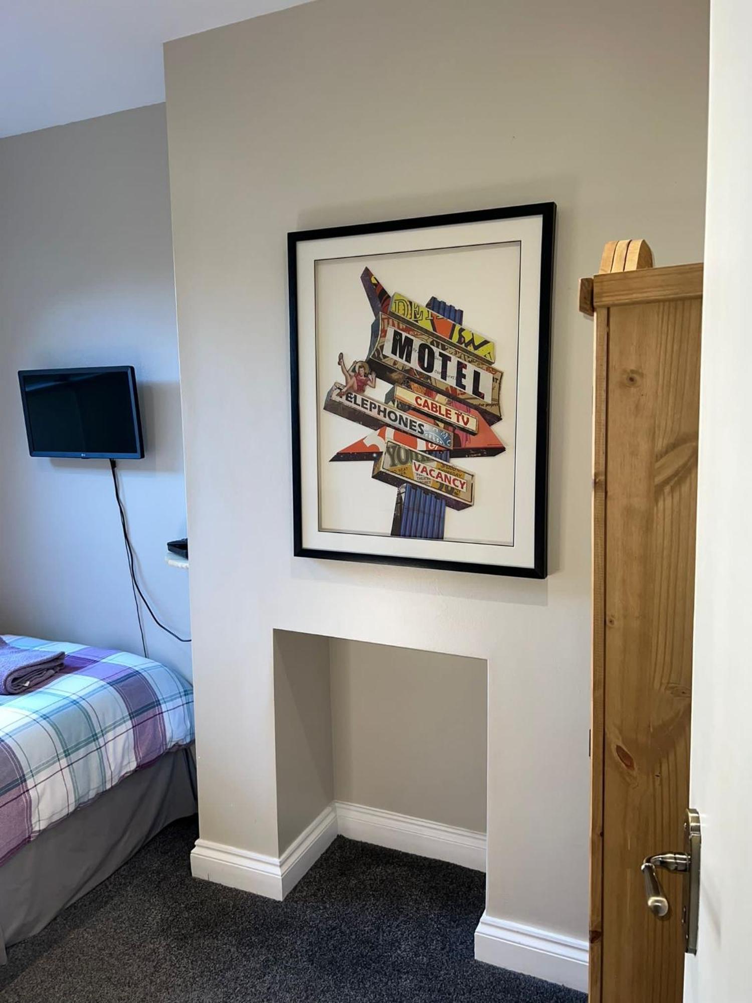 Bed For The Night, Close To Beach, Shops , Train St Leonards-on-Sea Bagian luar foto